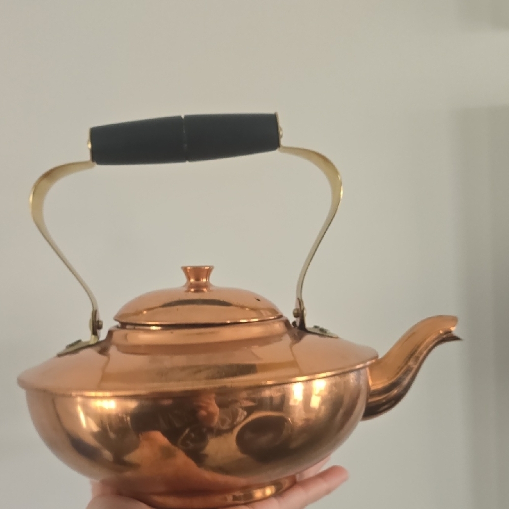 Vintage Copper KETTLE - Picture 5 of 10